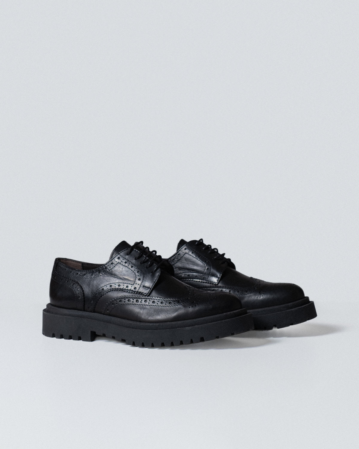 WNB // LACE-UPS BIRD