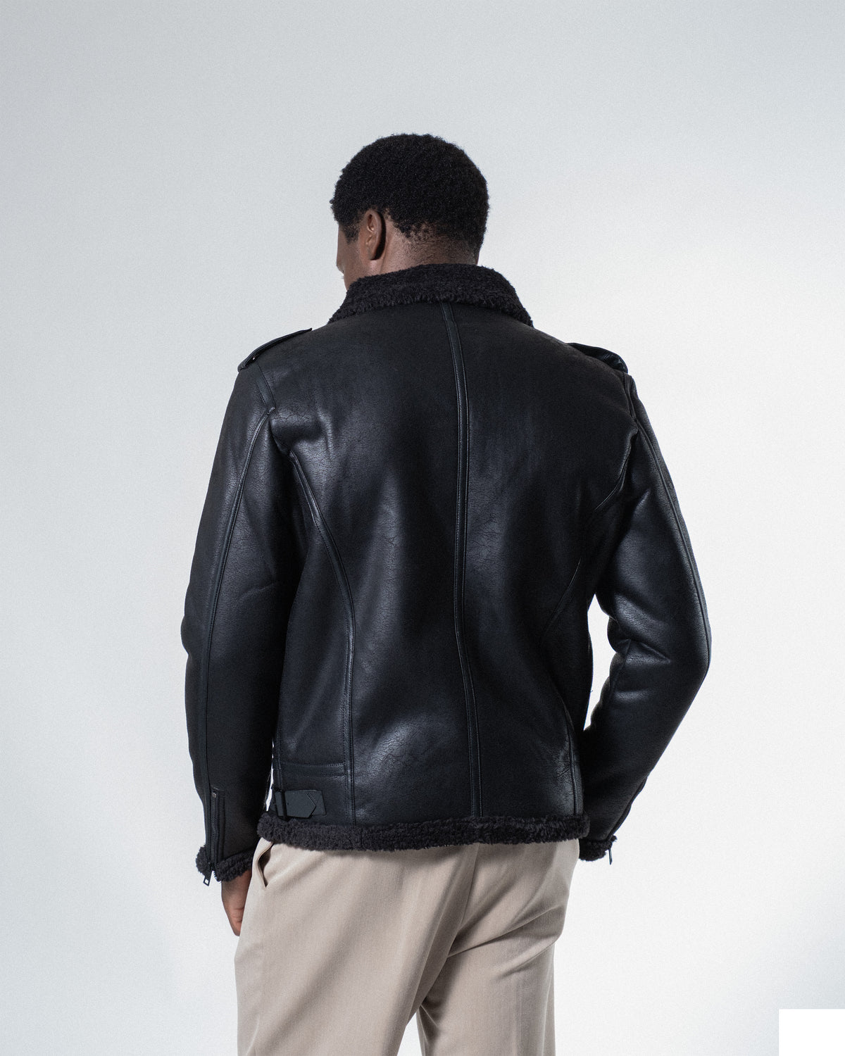 WNB // SHEEPSKIN BLACK